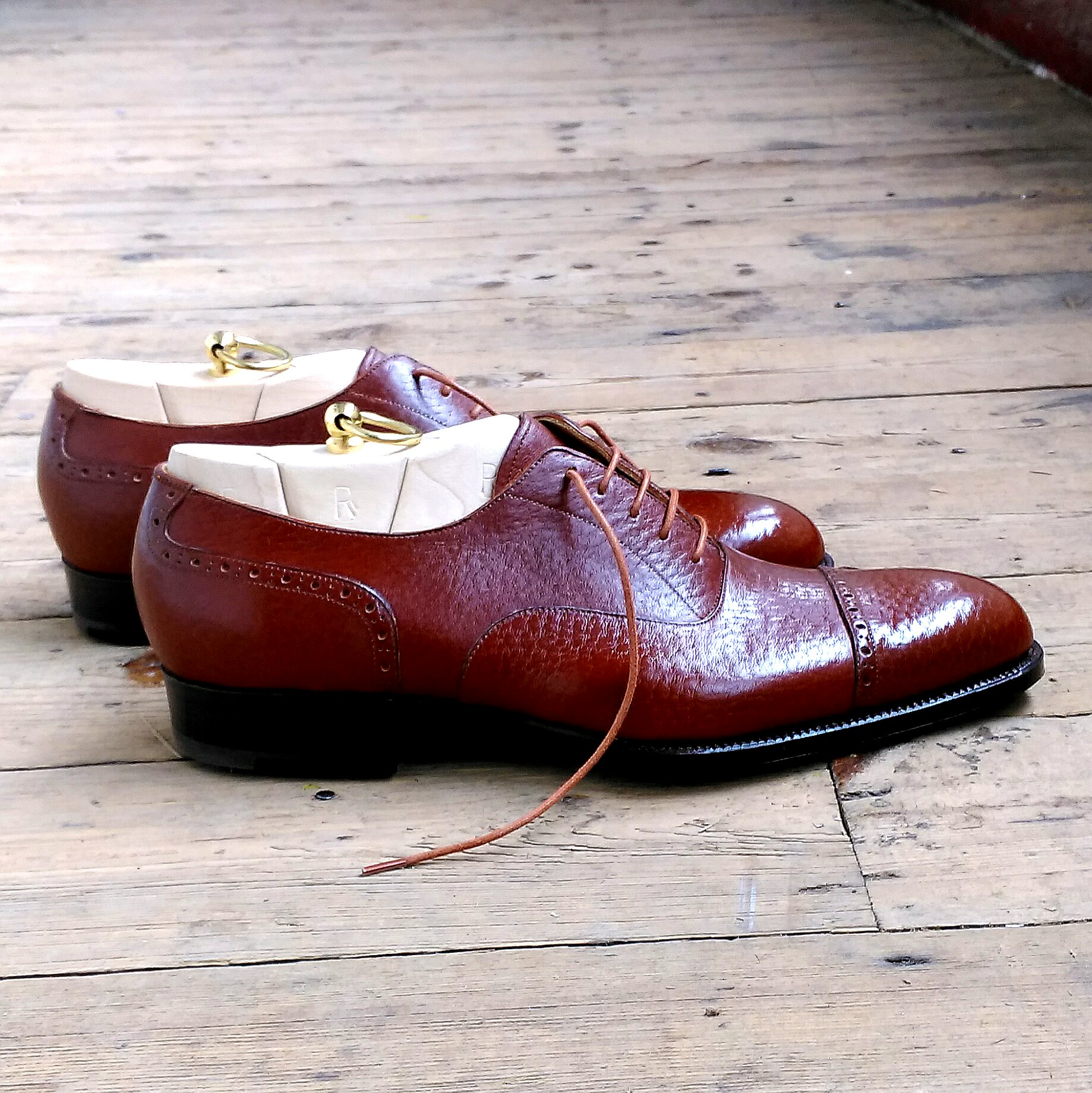 bespoke oxford shoe | chestnut Oxford shoe | Carreducker