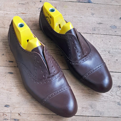 Oxford shoe straight toecap
