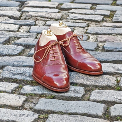 oxford shoe in chestnut grain leather