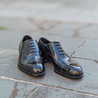 black oxford shoes with high shine